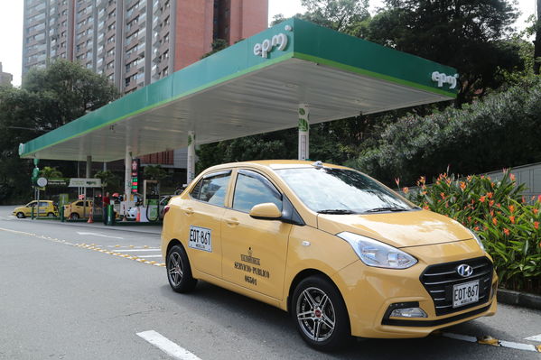 Gas natural vehicular
Gas natural vehicular
Fecha: 17 Mayo 2019.
Para descargar esta fotografía en alta resolución, haga clic sobre la imagen hasta que la misma se despliegue en la pantalla completa; luego dé clic derecho y elija la opción "guardar imagen como". 
En caso de publicación por cualquier medio, solicitamos acompañarla del crédito: "Foto EPM"
Palabras clave: Gas natural vehicular