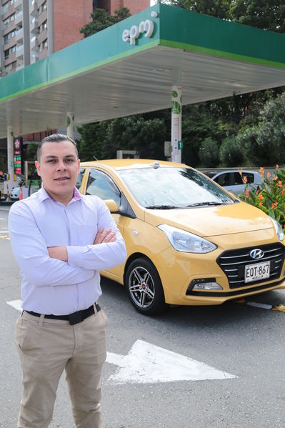 Gas natural vehicular
Gas natural vehicular
Fecha: 17 Mayo 2019.
Para descargar esta fotografía en alta resolución, haga clic sobre la imagen hasta que la misma se despliegue en la pantalla completa; luego dé clic derecho y elija la opción "guardar imagen como". 
En caso de publicación por cualquier medio, solicitamos acompañarla del crédito: "Foto EPM"
Palabras clave: Gas natural vehicular