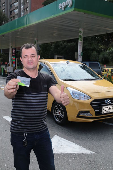 Gas natural vehicular
Gas natural vehicular
Fecha: 17 Mayo 2019.
Para descargar esta fotografía en alta resolución, haga clic sobre la imagen hasta que la misma se despliegue en la pantalla completa; luego dé clic derecho y elija la opción "guardar imagen como". 
En caso de publicación por cualquier medio, solicitamos acompañarla del crédito: "Foto EPM"
Palabras clave: Gas natural vehicular