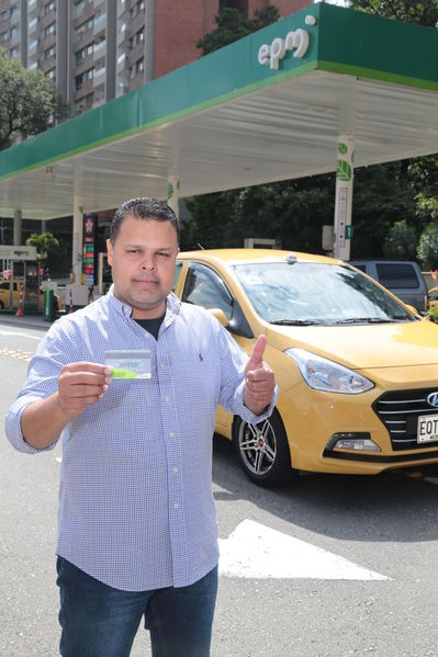 Gas natural vehicular
Gas natural vehicular
Fecha: 17 Mayo 2019.
Para descargar esta fotografía en alta resolución, haga clic sobre la imagen hasta que la misma se despliegue en la pantalla completa; luego dé clic derecho y elija la opción "guardar imagen como". 
En caso de publicación por cualquier medio, solicitamos acompañarla del crédito: "Foto EPM"
Palabras clave: Gas natural vehicular