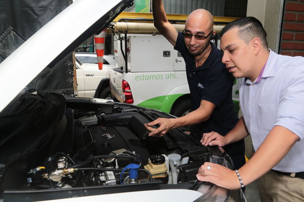 Gas natural vehicular
Gas natural vehicular
Fecha: 17 Mayo 2019.
Para descargar esta fotografía en alta resolución, haga clic sobre la imagen hasta que la misma se despliegue en la pantalla completa; luego dé clic derecho y elija la opción "guardar imagen como". 
En caso de publicación por cualquier medio, solicitamos acompañarla del crédito: "Foto EPM"
Palabras clave: Gas natural vehicular
