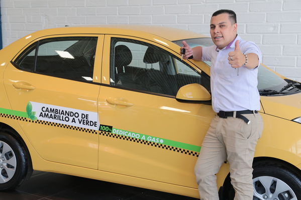 Gas natural vehicular
Gas natural vehicular
Fecha: 17 Mayo 2019.
Para descargar esta fotografía en alta resolución, haga clic sobre la imagen hasta que la misma se despliegue en la pantalla completa; luego dé clic derecho y elija la opción "guardar imagen como". 
En caso de publicación por cualquier medio, solicitamos acompañarla del crédito: "Foto EPM"
Palabras clave: Gas natural vehicular
