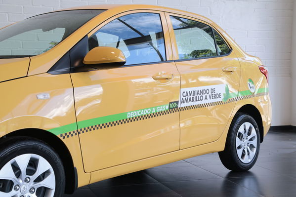 Gas natural vehicular
Gas natural vehicular
Fecha: 17 Mayo 2019.
Para descargar esta fotografía en alta resolución, haga clic sobre la imagen hasta que la misma se despliegue en la pantalla completa; luego dé clic derecho y elija la opción "guardar imagen como". 
En caso de publicación por cualquier medio, solicitamos acompañarla del crédito: "Foto EPM"
Palabras clave: Gas natural vehicular