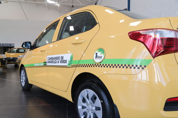 Gas natural vehicular
Gas natural vehicular
Fecha: 17 Mayo 2019.
Para descargar esta fotografía en alta resolución, haga clic sobre la imagen hasta que la misma se despliegue en la pantalla completa; luego dé clic derecho y elija la opción "guardar imagen como". 
En caso de publicación por cualquier medio, solicitamos acompañarla del crédito: "Foto EPM"
Palabras clave: Gas natural vehicular