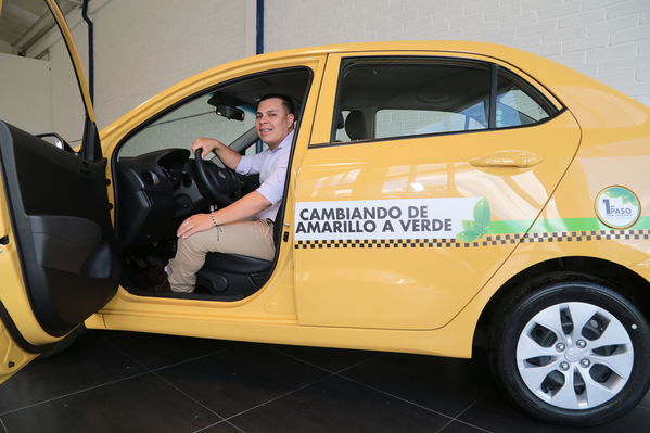 Gas natural vehicular
Gas natural vehicular
Fecha: 17 Mayo 2019.
Para descargar esta fotografía en alta resolución, haga clic sobre la imagen hasta que la misma se despliegue en la pantalla completa; luego dé clic derecho y elija la opción "guardar imagen como". 
En caso de publicación por cualquier medio, solicitamos acompañarla del crédito: "Foto EPM"
Palabras clave: Gas natural vehicular