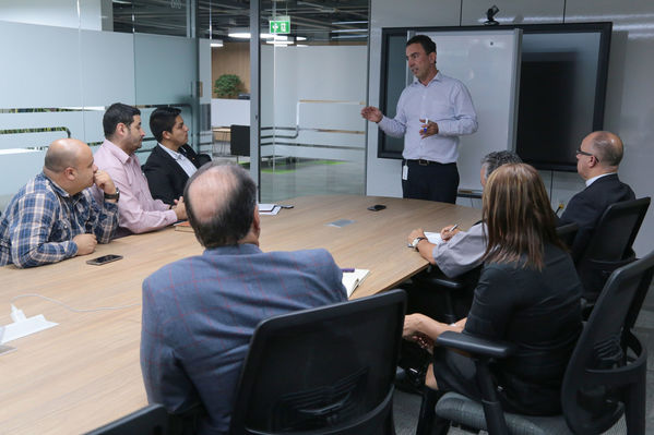 Rueda Prensa Contingencia Hidroituango reunión alcaldes  
Fecha: 2 Mayo 2018.
Rueda Prensa Contingencia Hidroituango, reunión alcaldes.  
Para descargar esta fotografía en alta resolución, haga clic sobre la imagen hasta que la misma se despliegue en la pantalla completa; luego dé clic derecho y elija la opción "guardar imagen como". 
En caso de publicación por cualquier medio, solicitamos acompañarla del crédito: "Foto EPM"
Palabras clave: Rueda Prensa Contingencia Hidroituango reunión alcaldes