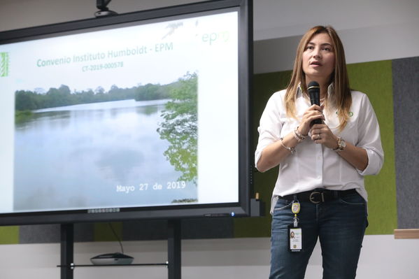 Rueda de prensa Protección del Rio Cauca
Rueda de prensa Protección del Rio Cauca
Fecha: Mayo 31 2019
Para descargar esta fotografía en alta resolución, haga clic sobre la imagen hasta que la misma se despliegue en la pantalla completa; luego dé clic derecho y elija la opción "guardar imagen como". 
En caso de publicación por cualquier medio, solicitamos acompañarla del crédito: "Foto EPM"
Palabras clave: Rueda de prensa Protección del Rio Cauca