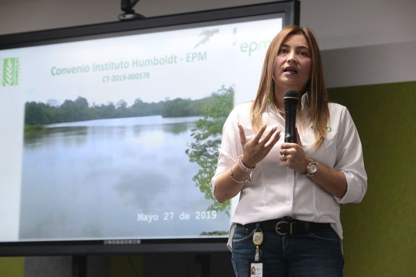 Rueda de prensa Protección del Rio Cauca
Rueda de prensa Protección del Rio Cauca
Fecha: Mayo 31 2019
Para descargar esta fotografía en alta resolución, haga clic sobre la imagen hasta que la misma se despliegue en la pantalla completa; luego dé clic derecho y elija la opción "guardar imagen como". 
En caso de publicación por cualquier medio, solicitamos acompañarla del crédito: "Foto EPM"
Palabras clave: Rueda de prensa Protección del Rio Cauca