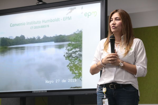 Rueda de prensa Protección del Rio Cauca
Rueda de prensa Protección del Rio Cauca
Fecha: Mayo 31 2019
Para descargar esta fotografía en alta resolución, haga clic sobre la imagen hasta que la misma se despliegue en la pantalla completa; luego dé clic derecho y elija la opción "guardar imagen como". 
En caso de publicación por cualquier medio, solicitamos acompañarla del crédito: "Foto EPM"
Palabras clave: Rueda de prensa Protección del Rio Cauca