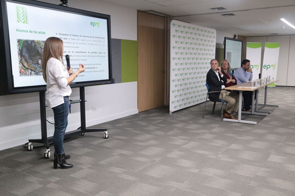 Rueda de prensa Protección del Rio Cauca
Rueda de prensa Protección del Rio Cauca
Fecha: Mayo 31 2019
Para descargar esta fotografía en alta resolución, haga clic sobre la imagen hasta que la misma se despliegue en la pantalla completa; luego dé clic derecho y elija la opción "guardar imagen como". 
En caso de publicación por cualquier medio, solicitamos acompañarla del crédito: "Foto EPM"
Palabras clave: Rueda de prensa Protección del Rio Cauca