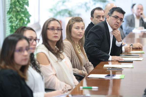 Rueda de Prensa. Entrada en operación Nueva Esperanza.
Rueda de Prensa. Entrada en operación Nueva Esperanza.
Fecha: Mayo 16 de 2017
Para descargar esta fotografía en alta resolución, haga clic sobre la imagen hasta que la misma se despliegue en la pantalla completa; luego dé clic derecho y elija la opción "guardar imagen como". 
En caso de publicación por cualquier medio, solicitamos acompañarla del crédito: "Foto EPM"
Palabras clave: Rueda Prensa Entrada operación Nueva Esperanza