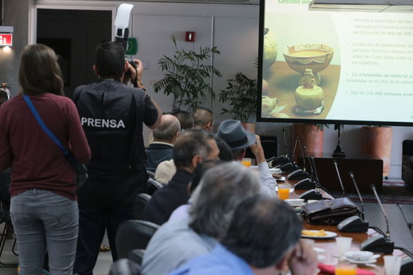 Rueda de Prensa. Entrada en operación Nueva Esperanza.
Rueda de Prensa. Entrada en operación Nueva Esperanza.
Fecha: Mayo 16 de 2017
Para descargar esta fotografía en alta resolución, haga clic sobre la imagen hasta que la misma se despliegue en la pantalla completa; luego dé clic derecho y elija la opción "guardar imagen como". 
En caso de publicación por cualquier medio, solicitamos acompañarla del crédito: "Foto EPM"
Palabras clave: Rueda Prensa Entrada operación Nueva Esperanza