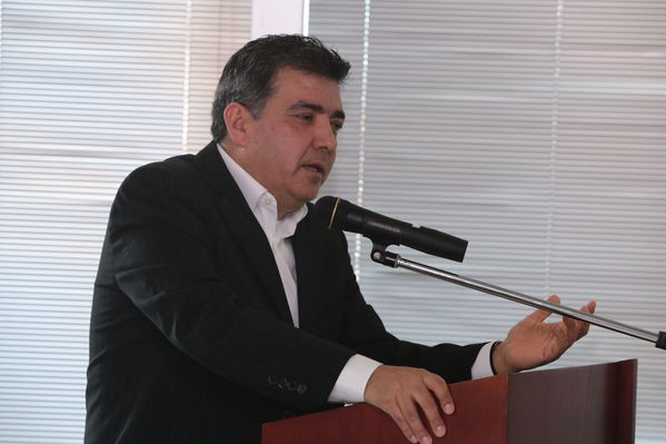 Rueda de Prensa. Entrada en operación Nueva Esperanza.
Rueda de Prensa. Entrada en operación Nueva Esperanza.
Fecha: Mayo 16 de 2017
Para descargar esta fotografía en alta resolución, haga clic sobre la imagen hasta que la misma se despliegue en la pantalla completa; luego dé clic derecho y elija la opción "guardar imagen como". 
En caso de publicación por cualquier medio, solicitamos acompañarla del crédito: "Foto EPM"
Palabras clave: Rueda Prensa Entrada operación Nueva Esperanza