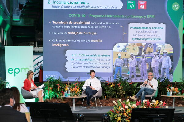 Rendición Cuentas 2020
Rendición de Cuentas 2020.
Fecha: 13 Mayo 2021.
Para descargar esta fotografía en alta resolución, haga clic sobre la imagen hasta que la misma se despliegue en la pantalla completa; luego dé clic derecho y elija la opción "guardar imagen como". 
En caso de publicación por cualquier medio, solicitamos acompañarla del crédito: "Foto EPM"
Palabras clave: Rendición Cuentas 2020