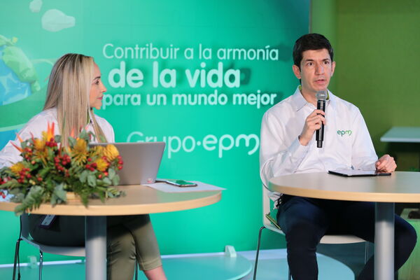 Rendición Cuentas 2020
Rendición de Cuentas 2020.
Fecha: 13 Mayo 2021.
Para descargar esta fotografía en alta resolución, haga clic sobre la imagen hasta que la misma se despliegue en la pantalla completa; luego dé clic derecho y elija la opción "guardar imagen como". 
En caso de publicación por cualquier medio, solicitamos acompañarla del crédito: "Foto EPM"
Palabras clave: Rendición Cuentas 2020