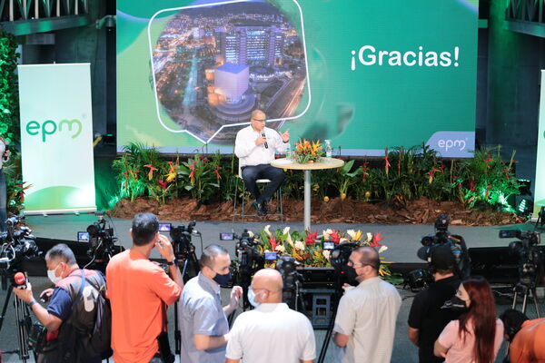 Rendición Cuentas 2020
Rendición de Cuentas 2020.
Fecha: 13 Mayo 2021.
Para descargar esta fotografía en alta resolución, haga clic sobre la imagen hasta que la misma se despliegue en la pantalla completa; luego dé clic derecho y elija la opción "guardar imagen como". 
En caso de publicación por cualquier medio, solicitamos acompañarla del crédito: "Foto EPM"
Palabras clave: Rendición Cuentas 2020
