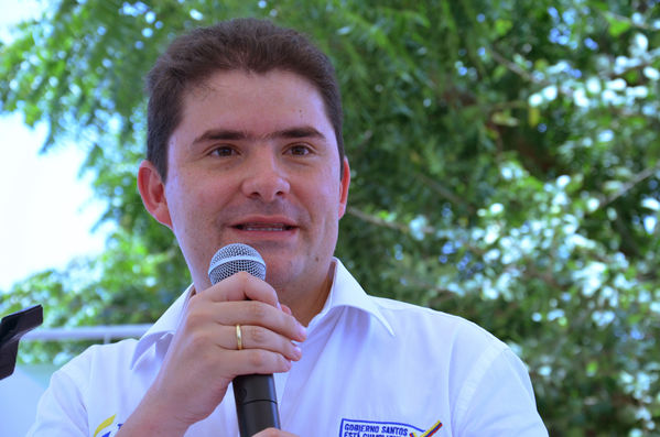 Aguas de Malambo 
Aguas de Malambo   
Fecha: Mayo 6 de 2015. Lugar: Barranquilla - Planta de potabilización El Tesoro
Para descargar esta fotografía en alta resolución, haga clic sobre la imagen hasta que la misma se despliegue en la pantalla completa; luego dé clic derecho y elija la opción "guardar imagen como". 
En caso de publicación por cualquier medio, solicitamos acompañarla del crédito: "Foto EPM"
Palabras clave: Aguas Malambo