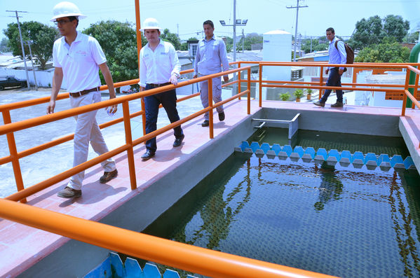 Aguas de Malambo 
Aguas de Malambo   
Fecha: Mayo 6 de 2015. Lugar: Barranquilla - Planta de potabilización El Tesoro
Para descargar esta fotografía en alta resolución, haga clic sobre la imagen hasta que la misma se despliegue en la pantalla completa; luego dé clic derecho y elija la opción "guardar imagen como". 
En caso de publicación por cualquier medio, solicitamos acompañarla del crédito: "Foto EPM"
Palabras clave: Aguas Malambo