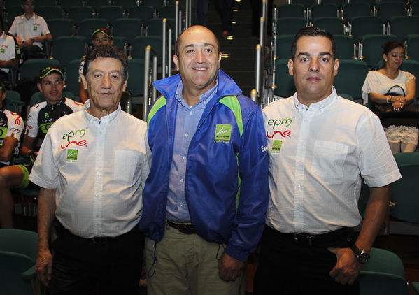 Lanzamiento del equipo de ciclismo EPM – UNE - Área Metropolitana
Lanzamiento del equipo de ciclismo EPM – UNE - Área Metropolitana
Fecha: Marzo 12 de 2014
Para descargar esta fotografía en alta resolución, haga clic sobre la imagen hasta que la misma se despliegue en la pantalla completa; luego dé clic derecho y elija la opción "guardar imagen como". 
En caso de publicación por cualquier medio, solicitamos acompañarla del crédito: "Foto EPM"
Palabras clave: Lanzamiento equipo ciclismo EPM UNE Área Metropolitana
