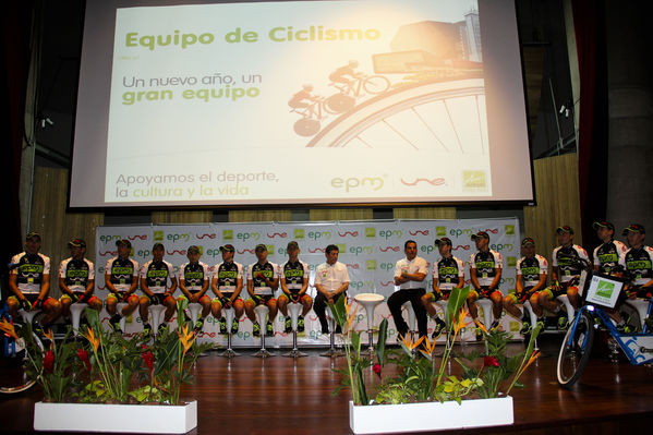 Lanzamiento del equipo de ciclismo EPM – UNE - Área Metropolitana
Lanzamiento del equipo de ciclismo EPM – UNE - Área Metropolitana
Fecha: Marzo 12 de 2014
Para descargar esta fotografía en alta resolución, haga clic sobre la imagen hasta que la misma se despliegue en la pantalla completa; luego dé clic derecho y elija la opción "guardar imagen como". 
En caso de publicación por cualquier medio, solicitamos acompañarla del crédito: "Foto EPM"
Palabras clave: Lanzamiento equipo ciclismo EPM UNE Área Metropolitana