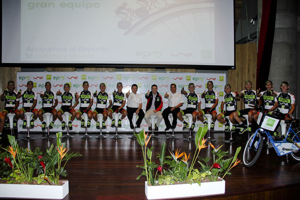 Lanzamiento del equipo de ciclismo EPM – UNE - Área Metropolitana
Fecha: Marzo 12 de 2014
Para descargar esta fotografía en alta resolución, haga clic sobre la imagen hasta que la misma se despliegue en la pantalla completa; luego dé clic derecho y elija la opción "guardar imagen como". 
En caso de publicación por cualquier medio, solicitamos acompañarla del crédito: "Foto EPM"
Palabras clave: Lanzamiento equipo ciclismo EPM UNE Área Metropolitana