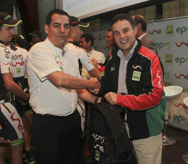 Lanzamiento del equipo de ciclismo EPM – UNE - Área Metropolitana
Lanzamiento del equipo de ciclismo EPM – UNE - Área Metropolitana
Fecha: Marzo 12 de 2014
Para descargar esta fotografía en alta resolución, haga clic sobre la imagen hasta que la misma se despliegue en la pantalla completa; luego dé clic derecho y elija la opción "guardar imagen como". 
En caso de publicación por cualquier medio, solicitamos acompañarla del crédito: "Foto EPM"

Palabras clave: Lanzamiento equipo ciclismo EPM UNE Área Metropolitana