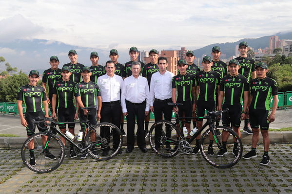 Equipo de Ciclismo EPM 2017
Equipo de Ciclismo EPM 2017
Fecha: Marzo 15 de 2017
Lugar: UVA Ilusión Verde- El Tesoro/ Poblado
Para descargar esta fotografía en alta resolución, haga clic sobre la imagen hasta que la misma se despliegue en la pantalla completa; luego dé clic derecho y elija la opción "guardar imagen como". 
En caso de publicación por cualquier medio, solicitamos acompañarla del crédito: "Foto EPM"
Palabras clave: Equipo Ciclismo EPM 2017