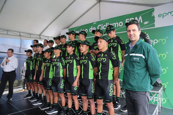 Equipo de Ciclismo EPM 2017
Equipo de Ciclismo EPM 2017
Fecha: Marzo 15 de 2017
Lugar: UVA Ilusión Verde- El Tesoro/ Poblado
Para descargar esta fotografía en alta resolución, haga clic sobre la imagen hasta que la misma se despliegue en la pantalla completa; luego dé clic derecho y elija la opción "guardar imagen como". 
En caso de publicación por cualquier medio, solicitamos acompañarla del crédito: "Foto EPM"
Palabras clave: Equipo Ciclismo EPM 2017