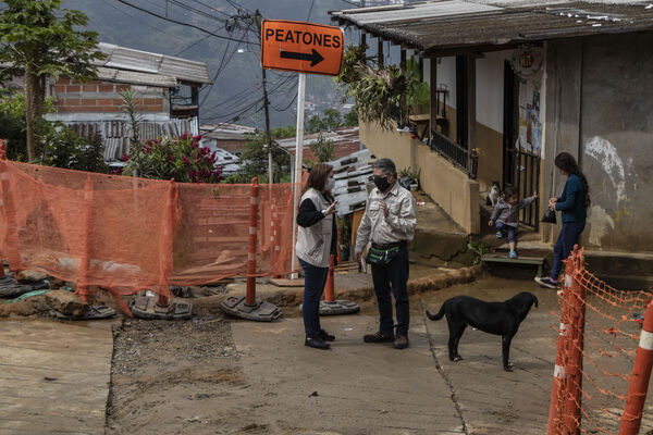 Avances conexión aguas potables oriente Medellín
Avances conexión aguas potables oriente Medellín
Fecha: Marzo 17 2021.
Para descargar esta fotografía en alta resolución, haga clic sobre la imagen hasta que la misma se despliegue en la pantalla completa; luego dé clic derecho y elija la opción "guardar imagen como". 
En caso de publicación por cualquier medio, solicitamos acompañarla del crédito: "Foto EPM"
Palabras clave: Avances conexión aguas potables oriente Medellín