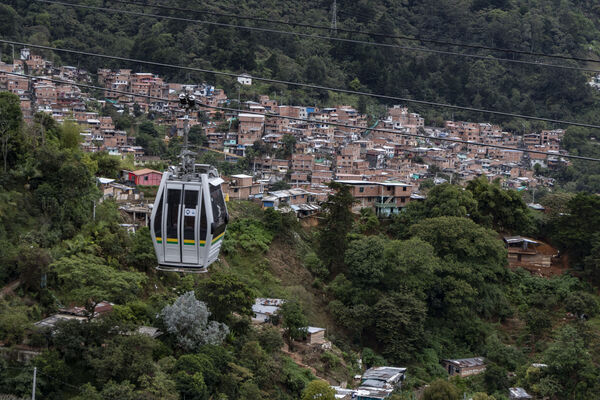 Avances conexión aguas potables oriente Medellín
Avances conexión aguas potables oriente Medellín
Fecha: Marzo 17 2021.
Para descargar esta fotografía en alta resolución, haga clic sobre la imagen hasta que la misma se despliegue en la pantalla completa; luego dé clic derecho y elija la opción "guardar imagen como". 
En caso de publicación por cualquier medio, solicitamos acompañarla del crédito: "Foto EPM"
Palabras clave: Avances conexión aguas potables oriente Medellín