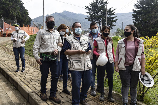 Avances conexión aguas potables oriente Medellín
Avances conexión aguas potables oriente Medellín
Fecha: Marzo 17 2021.
Para descargar esta fotografía en alta resolución, haga clic sobre la imagen hasta que la misma se despliegue en la pantalla completa; luego dé clic derecho y elija la opción "guardar imagen como". 
En caso de publicación por cualquier medio, solicitamos acompañarla del crédito: "Foto EPM"
Palabras clave: Avances conexión aguas potables oriente Medellín