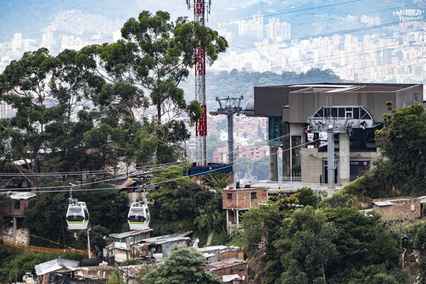 Avances conexión aguas potables oriente Medellín
Avances conexión aguas potables oriente Medellín
Fecha: Marzo 17 2021.
Para descargar esta fotografía en alta resolución, haga clic sobre la imagen hasta que la misma se despliegue en la pantalla completa; luego dé clic derecho y elija la opción "guardar imagen como". 
En caso de publicación por cualquier medio, solicitamos acompañarla del crédito: "Foto EPM"
Palabras clave: Avances conexión aguas potables oriente Medellín