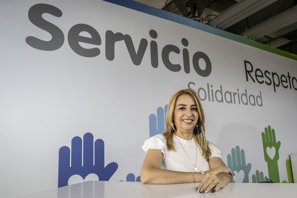 Equipo Servicios Compartidos
Equipo de Servicios Compartidos.
Fecha: Marzo 18 2021
Para descargar esta fotografía en alta resolución, haga clic sobre la imagen hasta que la misma se despliegue en la pantalla completa; luego dé clic derecho y elija la opción "guardar imagen como". 
En caso de publicación por cualquier medio, solicitamos acompañarla del crédito: "Foto EPM"
Palabras clave: Equipo Servicios Compartidos
