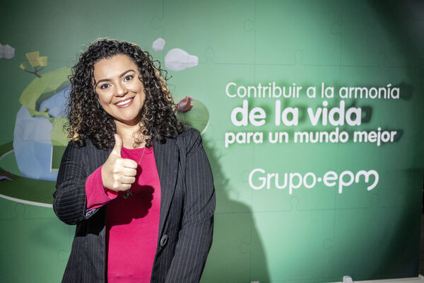 Equipo Servicios Compartidos
Equipo de Servicios Compartidos.
Fecha: Marzo 18 2021
Para descargar esta fotografía en alta resolución, haga clic sobre la imagen hasta que la misma se despliegue en la pantalla completa; luego dé clic derecho y elija la opción "guardar imagen como". 
En caso de publicación por cualquier medio, solicitamos acompañarla del crédito: "Foto EPM"
Palabras clave: Equipo Servicios Compartidos