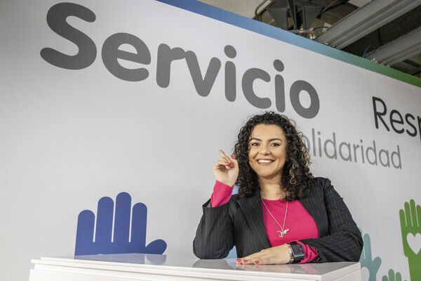 Equipo Servicios Compartidos
Equipo de Servicios Compartidos.
Fecha: Marzo 18 2021
Para descargar esta fotografía en alta resolución, haga clic sobre la imagen hasta que la misma se despliegue en la pantalla completa; luego dé clic derecho y elija la opción "guardar imagen como". 
En caso de publicación por cualquier medio, solicitamos acompañarla del crédito: "Foto EPM"
Palabras clave: Equipo Servicios Compartidos