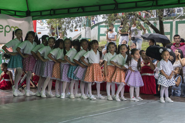 Día del Cliente en San Cristobal
Día del Cliente en San Cristobal
Fecha: Marzo 24 de 2018
Para descargar esta fotografía en alta resolución, haga clic sobre la imagen hasta que la misma se despliegue en la pantalla completa; luego dé clic derecho y elija la opción "guardar imagen como". 
En caso de publicación por cualquier medio, solicitamos acompañarla del crédito: "Foto EPM"
Palabras clave: Día Cliente San Cristobal