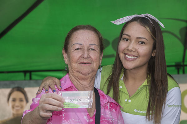 Día del Cliente en San Cristobal
Día del Cliente en San Cristobal
Fecha: Marzo 24 de 2018
Para descargar esta fotografía en alta resolución, haga clic sobre la imagen hasta que la misma se despliegue en la pantalla completa; luego dé clic derecho y elija la opción "guardar imagen como". 
En caso de publicación por cualquier medio, solicitamos acompañarla del crédito: "Foto EPM"
Palabras clave: Día Cliente San Cristobal