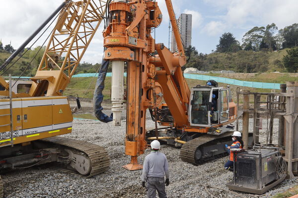 Visita obras Planta Tranvia Rionegro
Para descargar esta fotografía en alta resolución, haga clic sobre la imagen hasta que la misma se despliegue en la pantalla completa; luego dé clic derecho y elija la opción "guardar imagen como".
En caso de publicación por cualquier medio, solicitamos acompañarla del crédito: "Foto EPM"

Palabras clave: Visita obras Planta Tranvia Rionegro