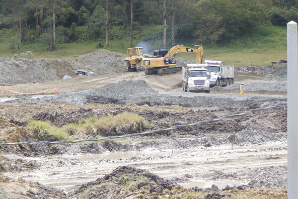 Visita obras Planta Tranvia Rionegro
Para descargar esta fotografía en alta resolución, haga clic sobre la imagen hasta que la misma se despliegue en la pantalla completa; luego dé clic derecho y elija la opción "guardar imagen como".
En caso de publicación por cualquier medio, solicitamos acompañarla del crédito: "Foto EPM"

Palabras clave: Visita obras Planta Tranvia Rionegro