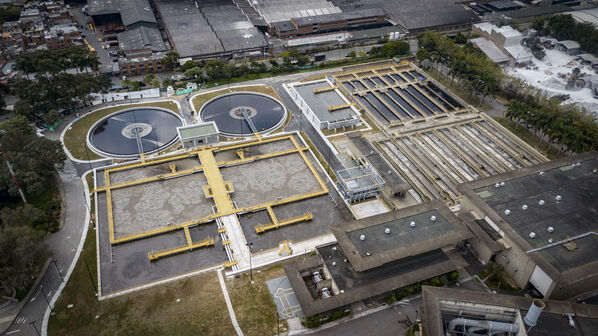Planta de tratamiento de San Fernando 20 años de servicio
Fecha: Mayo 14 de 2020
Para descargar esta fotografía en alta resolución, haga clic sobre la imagen hasta que la misma se despliegue en la pantalla completa; luego dé clic derecho y elija la opción "guardar imagen como".
En caso de publicación por cualquier medio, solicitamos acompañarla del crédito: "Foto EPM"
