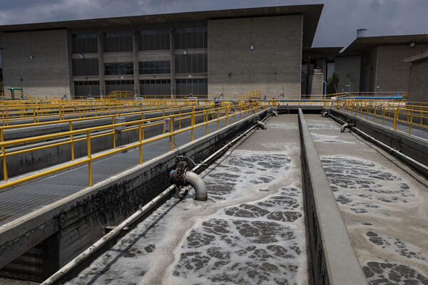Planta de tratamiento de San Fernando 20 años de servicio
Fecha: Mayo 14 de 2020
Para descargar esta fotografía en alta resolución, haga clic sobre la imagen hasta que la misma se despliegue en la pantalla completa; luego dé clic derecho y elija la opción "guardar imagen como".
En caso de publicación por cualquier medio, solicitamos acompañarla del crédito: "Foto EPM"
