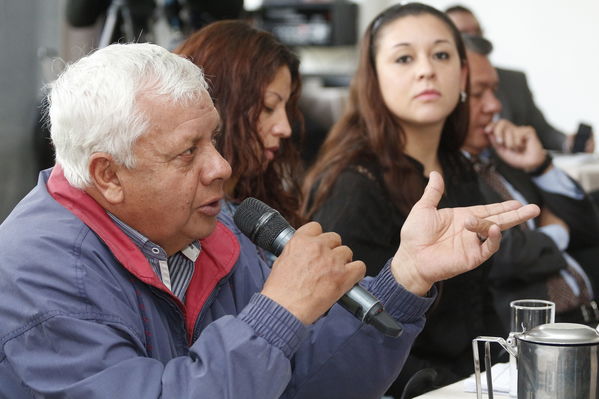 Rueda de prensa – Entrada en operación de Nueva Esperanza
Rueda de prensa – Entrada en operación de Nueva Esperanza
Fecha: Mayo 16 de 2017. Ciudad: Bogotá
Para descargar esta fotografía en alta resolución, haga clic sobre la imagen hasta que la misma se despliegue en la pantalla completa; luego dé clic derecho y elija la opción "guardar imagen como". 
En caso de publicación por cualquier medio, solicitamos acompañarla del crédito: "Foto EPM"
Palabras clave: Rueda de prensa – Entrada en operación de Nueva Esperanza