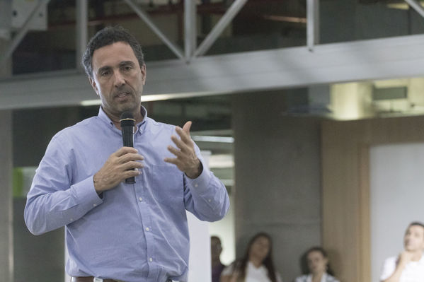 Rueda Prensa Contingencia Hidroituango Mayo 25
Fecha: Mayo 25 2018.
Rueda Prensa Contingencia Hidroituango.
Para descargar esta fotografía en alta resolución, haga clic sobre la imagen hasta que la misma se despliegue en la pantalla completa; luego dé clic derecho y elija la opción "guardar imagen como". 
En caso de publicación por cualquier medio, solicitamos acompañarla del crédito: "Foto EPM"
Palabras clave: Rueda Prensa Contingencia Hidroituango Mayo 25