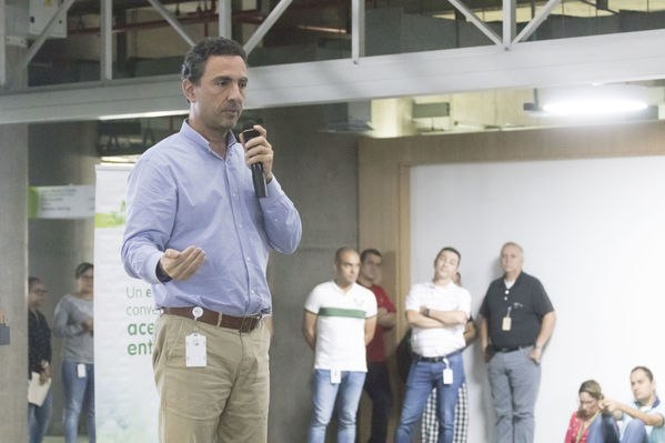 Rueda Prensa Contingencia Hidroituango Mayo 25
Fecha: Mayo 25 2018.
Rueda Prensa Contingencia Hidroituango.
Para descargar esta fotografía en alta resolución, haga clic sobre la imagen hasta que la misma se despliegue en la pantalla completa; luego dé clic derecho y elija la opción "guardar imagen como". 
En caso de publicación por cualquier medio, solicitamos acompañarla del crédito: "Foto EPM"
Palabras clave: Rueda Prensa Contingencia Hidroituango Mayo 25