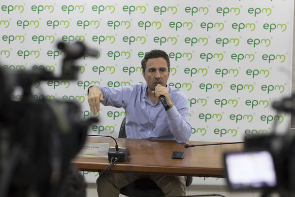Rueda Prensa Contingencia Hidroituango Mayo 25
Fecha: Mayo 25 2018.
Rueda Prensa Contingencia Hidroituango.
Para descargar esta fotografía en alta resolución, haga clic sobre la imagen hasta que la misma se despliegue en la pantalla completa; luego dé clic derecho y elija la opción "guardar imagen como". 
En caso de publicación por cualquier medio, solicitamos acompañarla del crédito: "Foto EPM"
Palabras clave: Rueda Prensa Contingencia Hidroituango Mayo 25