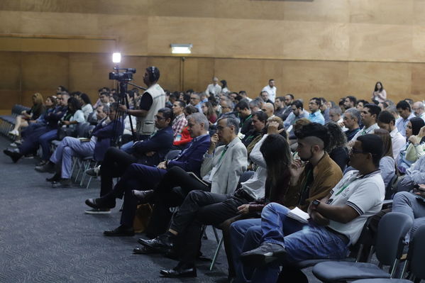 Innovar+
Innovar+
Fecha: 28 Mayo 2019.
Para descargar esta fotografía en alta resolución, haga clic sobre la imagen hasta que la misma se despliegue en la pantalla completa; luego dé clic derecho y elija la opción "guardar imagen como". 
En caso de publicación por cualquier medio, solicitamos acompañarla del crédito: "Foto EPM"
Palabras clave: Innovar+