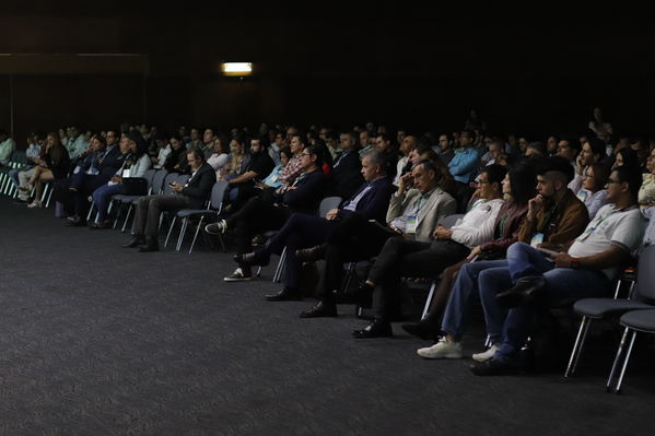 Innovar+
Innovar+
Fecha: 28 Mayo 2019.
Para descargar esta fotografía en alta resolución, haga clic sobre la imagen hasta que la misma se despliegue en la pantalla completa; luego dé clic derecho y elija la opción "guardar imagen como". 
En caso de publicación por cualquier medio, solicitamos acompañarla del crédito: "Foto EPM"
Palabras clave: Innovar+