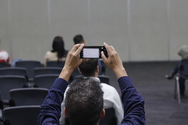 Innovar+
Innovar+
Fecha: 28 Mayo 2019.
Para descargar esta fotografía en alta resolución, haga clic sobre la imagen hasta que la misma se despliegue en la pantalla completa; luego dé clic derecho y elija la opción "guardar imagen como". 
En caso de publicación por cualquier medio, solicitamos acompañarla del crédito: "Foto EPM"
Palabras clave: Innovar+