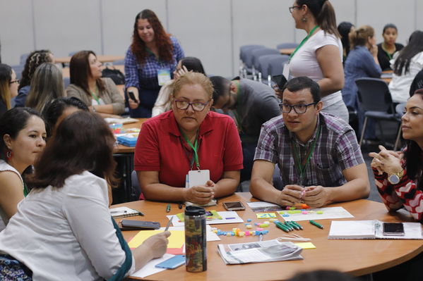Innovar+
Innovar+
Fecha: 28 Mayo 2019.
Para descargar esta fotografía en alta resolución, haga clic sobre la imagen hasta que la misma se despliegue en la pantalla completa; luego dé clic derecho y elija la opción "guardar imagen como". 
En caso de publicación por cualquier medio, solicitamos acompañarla del crédito: "Foto EPM"
Palabras clave: Innovar+