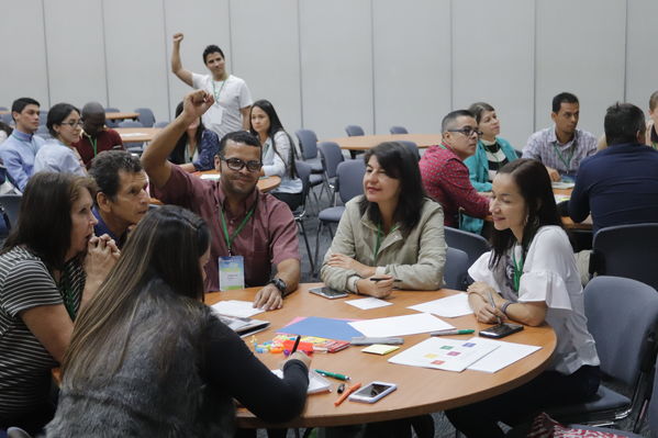 Innovar+
Innovar+
Fecha: 28 Mayo 2019.
Para descargar esta fotografía en alta resolución, haga clic sobre la imagen hasta que la misma se despliegue en la pantalla completa; luego dé clic derecho y elija la opción "guardar imagen como". 
En caso de publicación por cualquier medio, solicitamos acompañarla del crédito: "Foto EPM"
Palabras clave: Innovar+